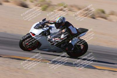 media/Dec-10-2023-SoCal Trackdays (Sun) [[0ce70f5433]]/Turn 9 Inside Set 2 (1115am)/